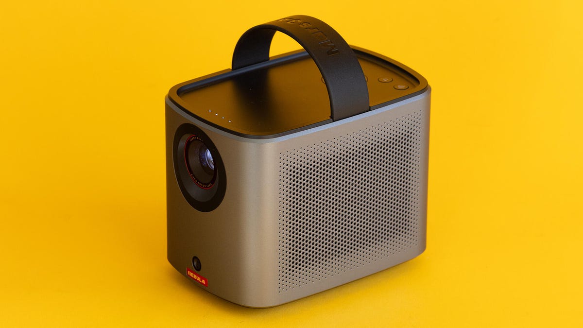 Anker Nebula Mars 3 Air Review: The New Portable Projector to Beat