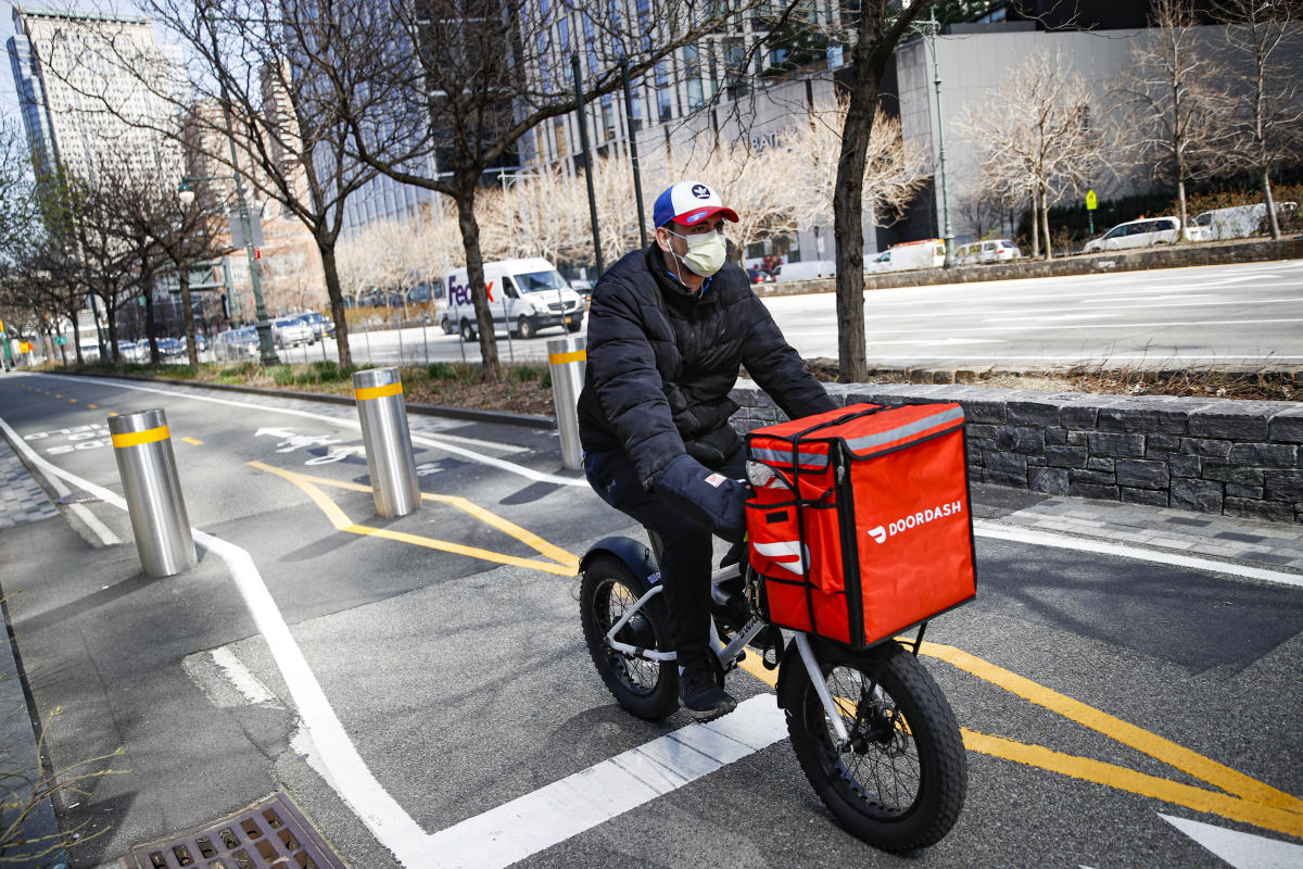 DoorDash increases NYC delivery fees following new minimum wage rules