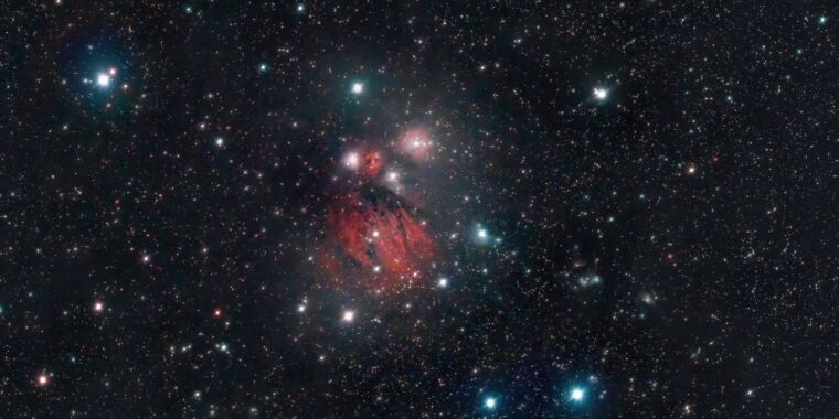 Daily Telescope: A bright nebula in a one-horned constellation