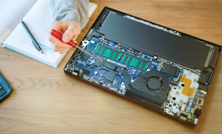 Phone and Laptop Repair Is Going Mainstream, With a Big Push From iFixit