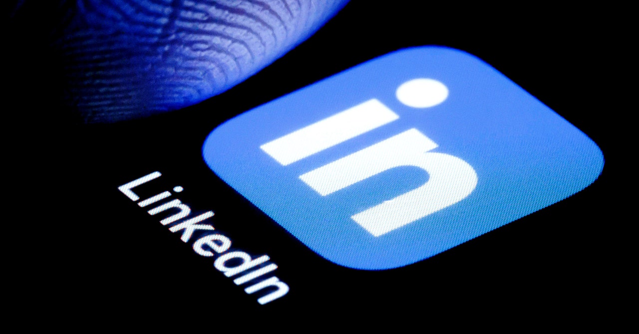 LinkedIn Tells People if You Look at Their Profile. Here’s How to Turn That Off