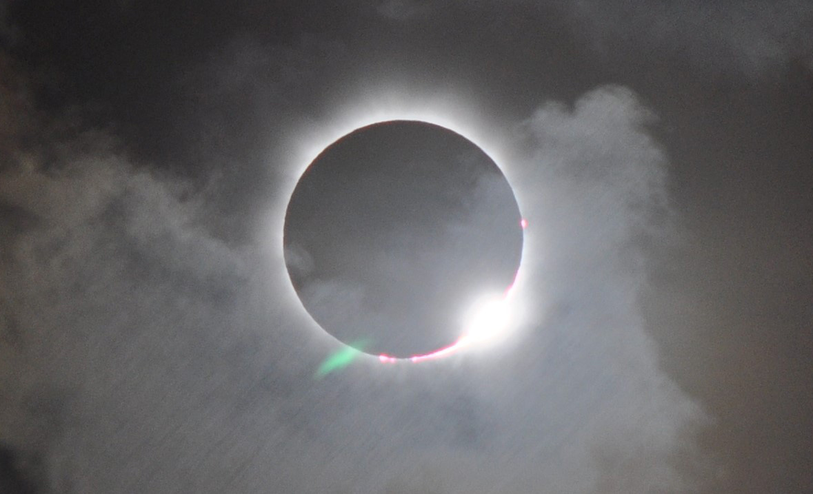 How to watch and record the total eclipse on Monday