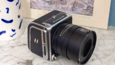 This Is the Weirdest Camera I’ve Ever Loved: The Hasselblad 907X