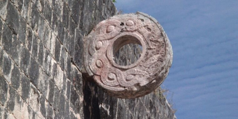 Maya used hallucinogenic plants in “ensouling” rituals for their ball courts