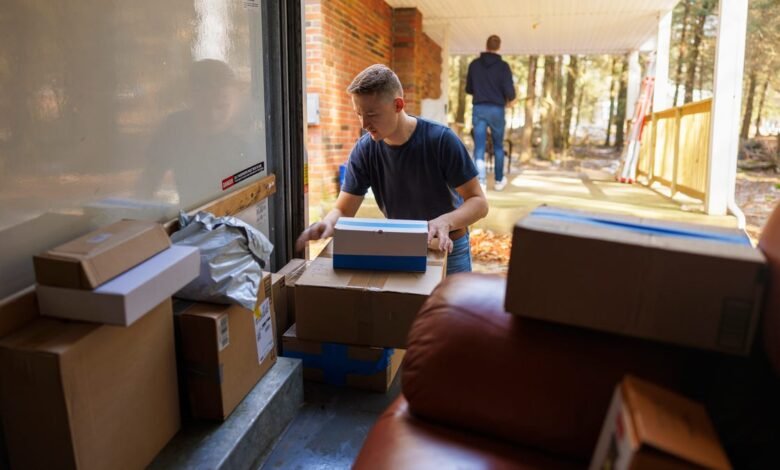 Is It Cheaper to Hire Movers or Do It Yourself? We Do the Math