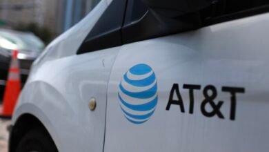 AT&T can’t hang up on landline phone customers, California agency rules