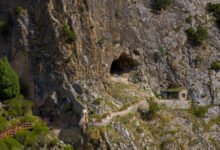 High-altitude cave used by Tibetan Buddhists yields a Denisovan fossil