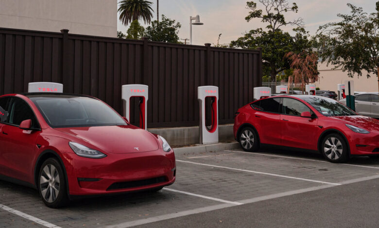Tesla’s Fourth-Quarter Earnings Report Sharp Drop in Profit Tesla’s Fourth-Quarter Earnings Report Sharp Drop in Profit