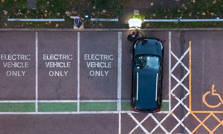 Federal EV Charger Freeze Sows Chaos, but Chargers Are Still Getting Built Federal EV Charger Freeze Sows Chaos, but Chargers Are Still Getting Built