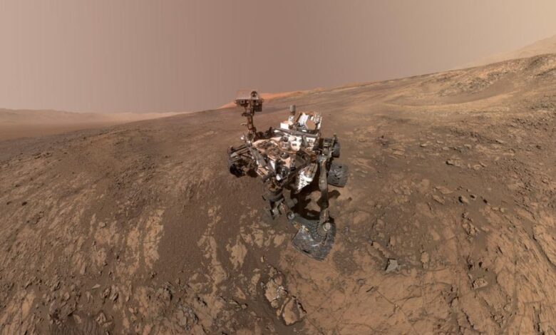 Curiosity spies stunning clouds at twilight on Mars Curiosity spies stunning clouds at twilight on Mars