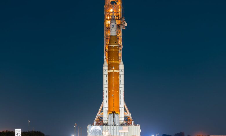 Boeing has informed its employees that NASA may cancel SLS contracts Boeing has informed its employees that NASA may cancel SLS contracts