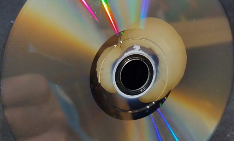 “They curdle like milk”: WB DVDs from 2006–2008 are rotting away in their cases “They curdle like milk”: WB DVDs from 2006–2008 are rotting away in their cases