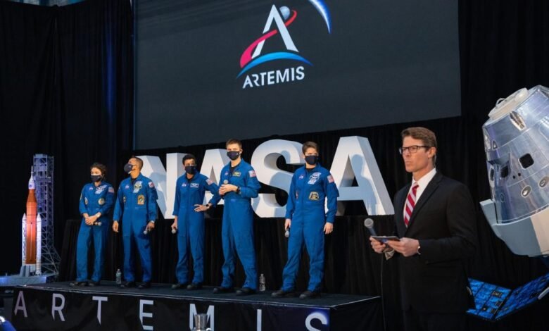 Trump White House drops diversity plan for Moon landing it created back in 2019 Trump White House drops diversity plan for Moon landing it created back in 2019