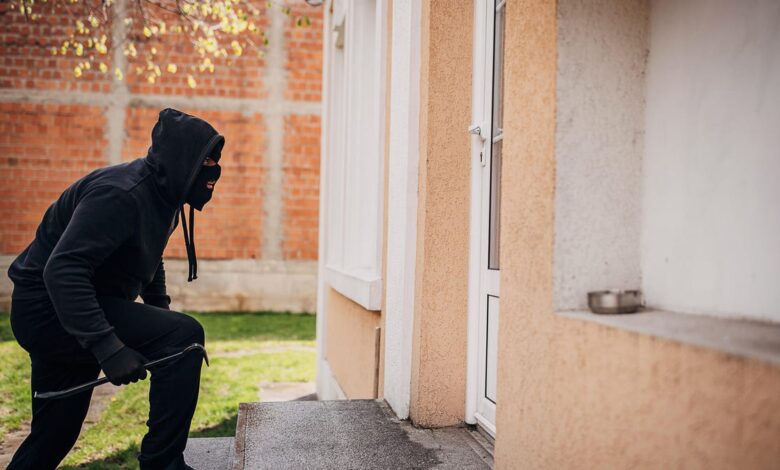 Here’s How Much Crime Goes Down After Daylight Savings Here’s How Much Crime Goes Down After Daylight Savings