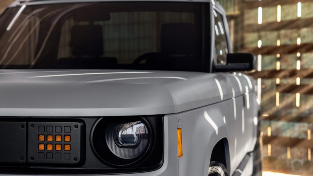 A ,000 electric truck with manual windows and no screens? Meet Slate Auto.