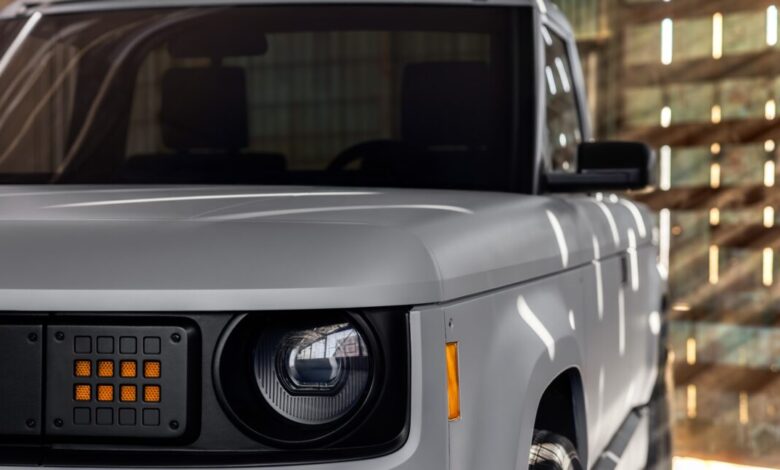 A ,000 electric truck with manual windows and no screens? Meet Slate Auto. A ,000 electric truck with manual windows and no screens? Meet Slate Auto.