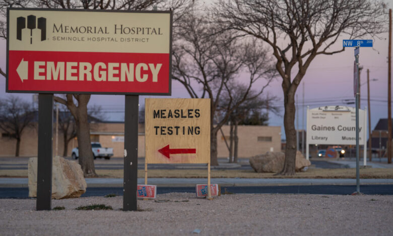 Controversial doc gets measles while treating unvaccinated kids—keeps working Controversial doc gets measles while treating unvaccinated kids—keeps working