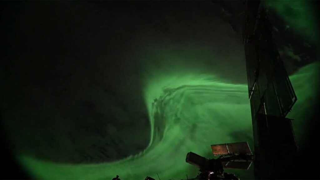 A Room With a View: Check Out This Stunning Aurora From the ISS