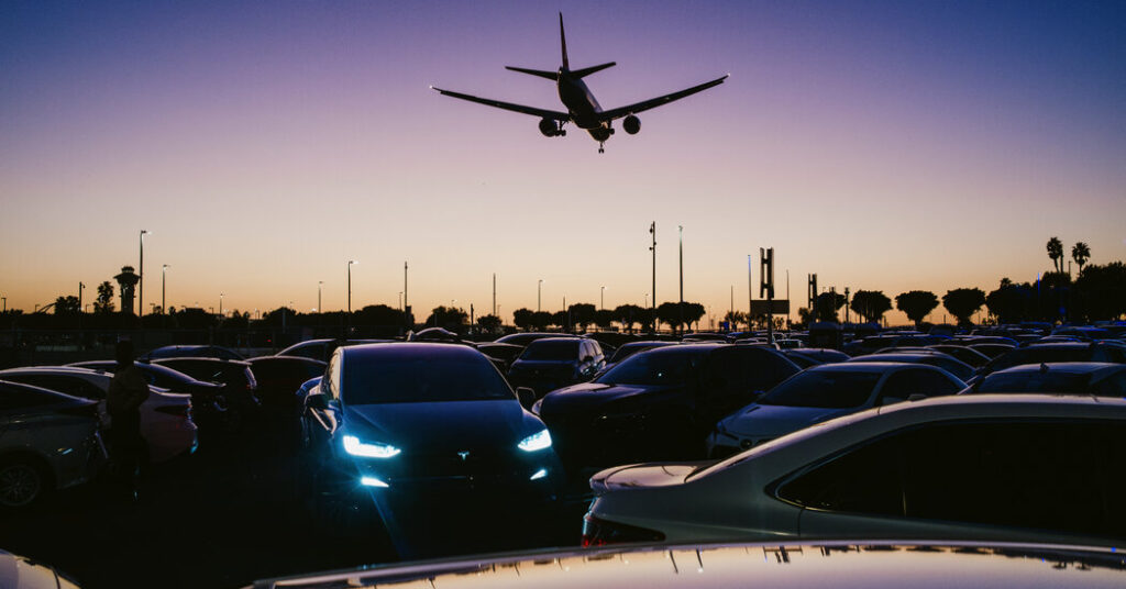 At LAX, Uber Drivers Wait. And Wait. And Wait.
