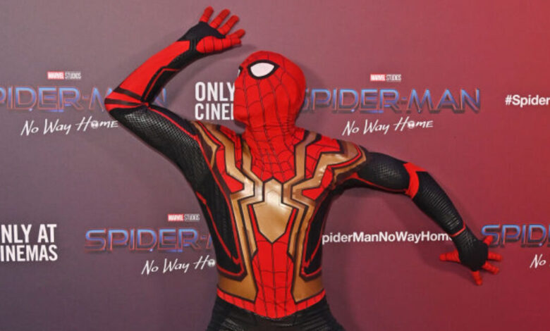 Man who stole 1,000 DVDs from employer strikes plea deal over movie leaks