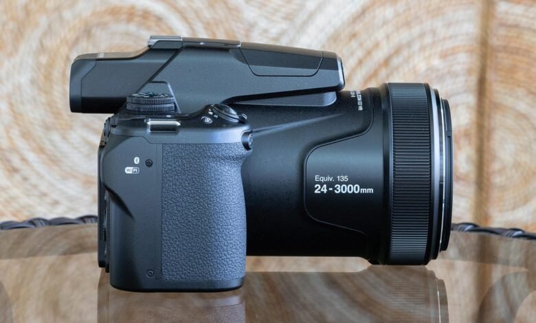 Nikon Coolpix P1100 Superzoom Camera Review: See Bird Butts From 1,000 Feet Nikon Coolpix P1100 Superzoom Camera Review: See Bird Butts From 1,000 Feet