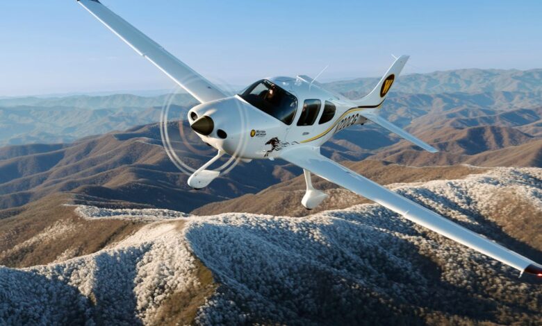 Cirrus G7 Plus Test Flight: I Landed a Plane With One Finger Cirrus G7 Plus Test Flight: I Landed a Plane With One Finger