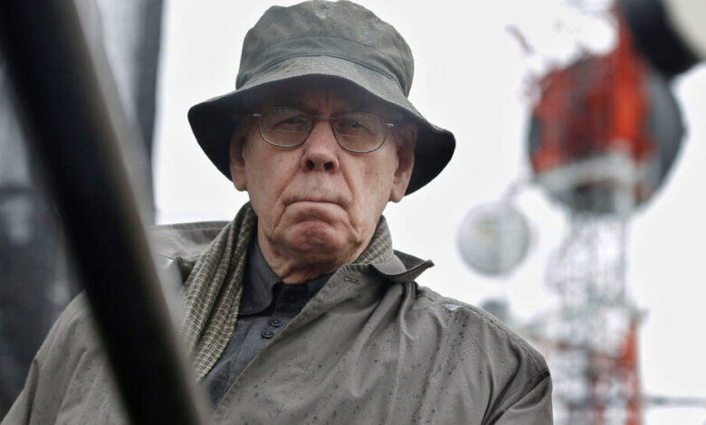 John L. Young, 89, Dies; Pioneered Posting Classified Documents Online John L. Young, 89, Dies; Pioneered Posting Classified Documents Online