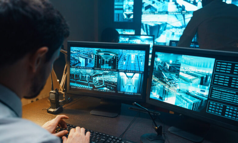 Spy-catcher saw “stupid” tech errors others made. FBI says he then made his own. Spy-catcher saw “stupid” tech errors others made. FBI says he then made his own.