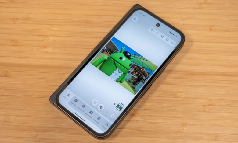 Adobe finally releases Photoshop for Android, and it’s free (for now)