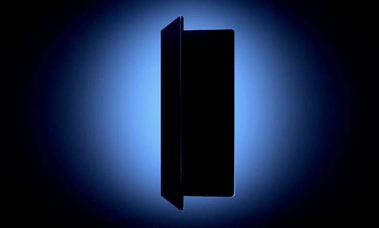 Samsung Teases Ultra-Grade Foldable Phone With a ‘Powerful Camera,’ AI Tools Samsung Teases Ultra-Grade Foldable Phone With a ‘Powerful Camera,’ AI Tools