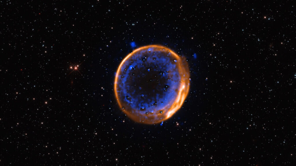 New evidence that some supernovae may be a “double detonation”