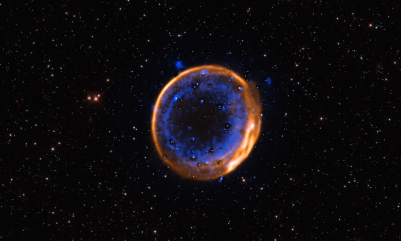 New evidence that some supernovae may be a “double detonation” New evidence that some supernovae may be a “double detonation”